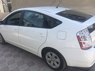 Toyota Prius foto 4