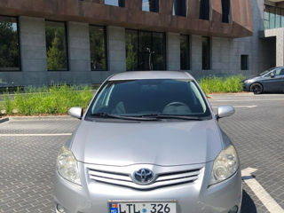 Toyota Auris foto 1