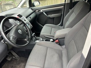 Volkswagen Touran foto 7