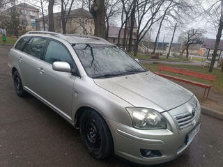 Toyota Avensis foto 3