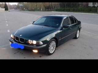 BMW 5 Series foto 7