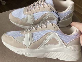 zara waverunner