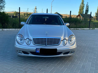 Mercedes E-Class foto 2