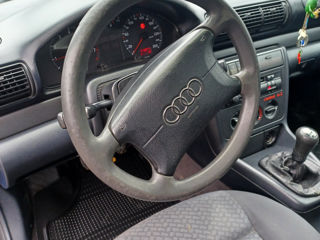 Audi A4 foto 2