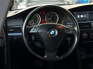 BMW 5 Series foto 12