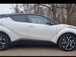 Toyota C-HR foto 4