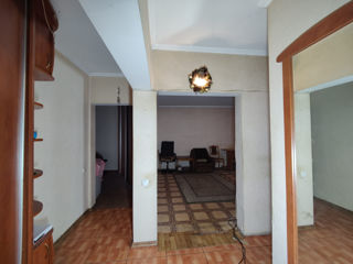 Apartament cu 2 camere, 62 m², Botanica, Chișinău foto 4