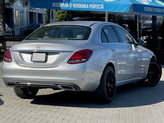 Mercedes C-Class foto 3