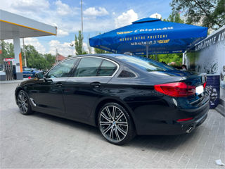 BMW 5 Series foto 2