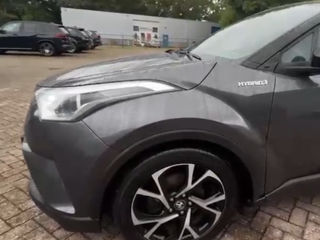 Toyota C-HR foto 2