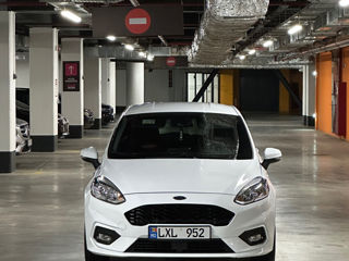 Ford Fiesta foto 5