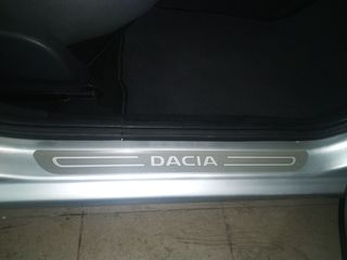 Крышка ручки переключения передач 5-ти.+ Наклейки на передние пороги Dacia+Bara din spate 4 Runner foto 2