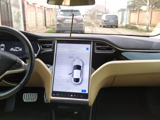 Tesla Model S foto 4