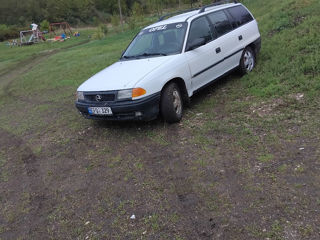 Opel Astra foto 1