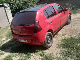 Dacia Sandero foto 2