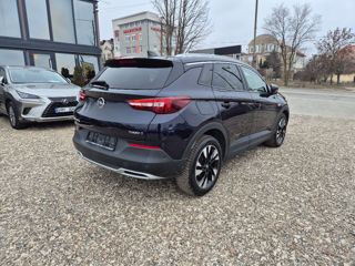 Opel Grandland X foto 2