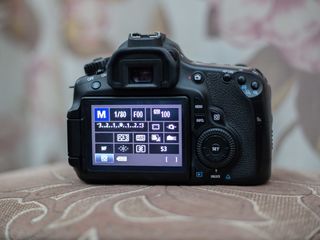 Canon 60D body foto 5