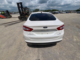 Ford Fusion foto 4