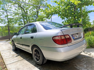 Nissan Almera foto 8