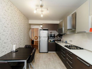 Apartament cu 3 camere, 92 m², Centru, Chișinău foto 2