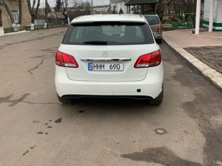 Mercedes B-Class foto 3