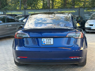 Tesla Model 3 foto 5