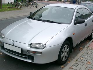 Mazda 323 foto 3