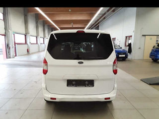 Ford Tourneo Courier foto 6