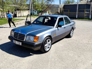 Mercedes Series (W124)