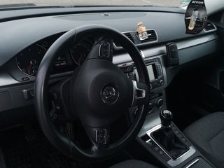 Volkswagen Passat foto 6