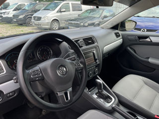 Volkswagen Jetta foto 9