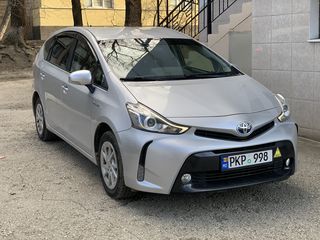 Toyota Prius +