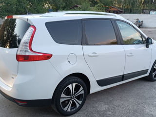 Renault Grand Scenic foto 6