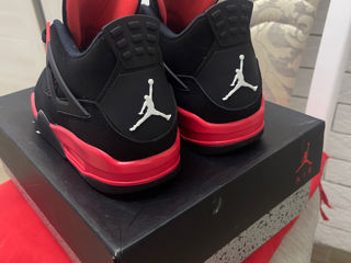 Jordan 4 Red Thunder foto 4