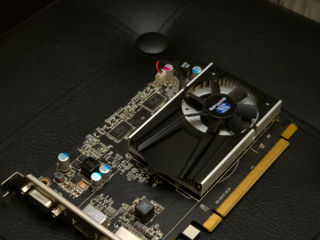 Sapphire Radeon R7 240 4 ГБ