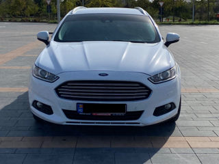 Ford Mondeo foto 1