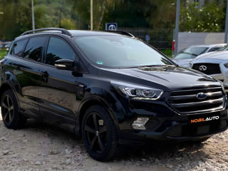 Ford Kuga foto 2