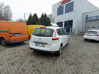 Renault Grand Scenic foto 3