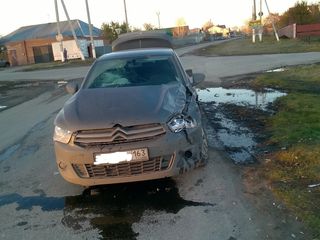 Citroen C4   2006г.  1.6 HDI    -  на зап.части.