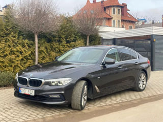 BMW 5 Series foto 2