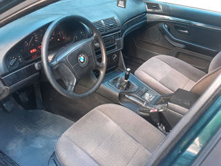 BMW 5 Series foto 9