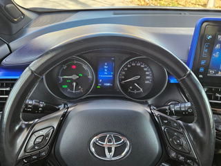 Toyota C-HR foto 10