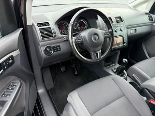 Volkswagen Touran foto 11