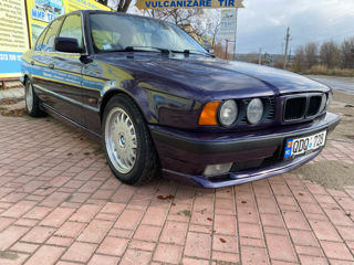 BMW 5 Series foto 6