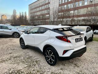 Toyota C-HR foto 3