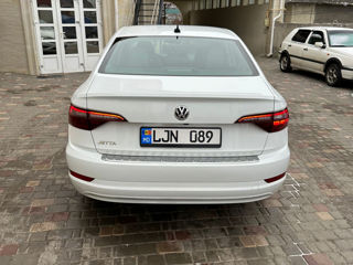 Volkswagen Jetta foto 2