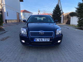 Toyota Avensis foto 10