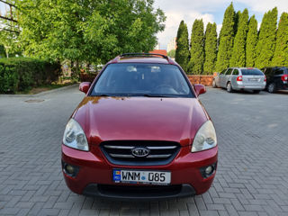 KIA Carens foto 2