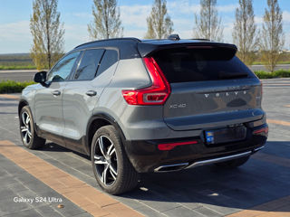 Volvo XC40 foto 2