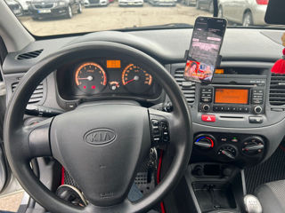 KIA Rio foto 8